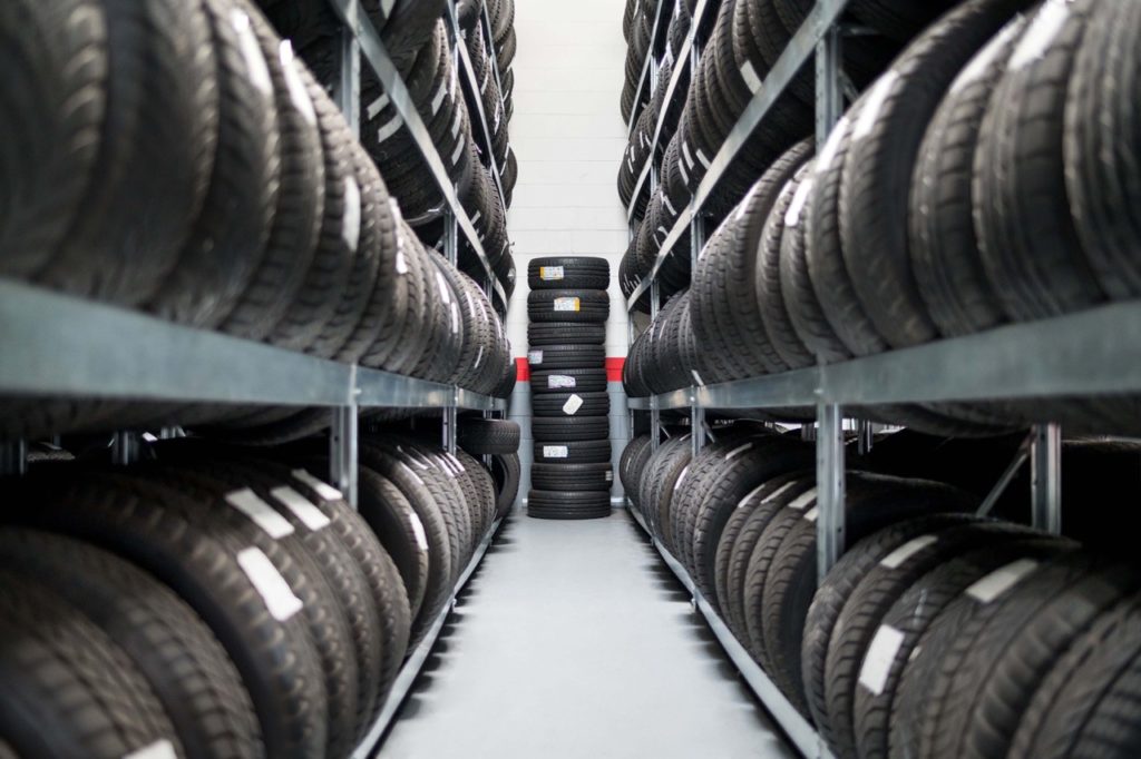 LA DISTRIBUCIÓN DE NEUMÁTICOS: EL MOTOR QUE IMPULSA AL SECTOR